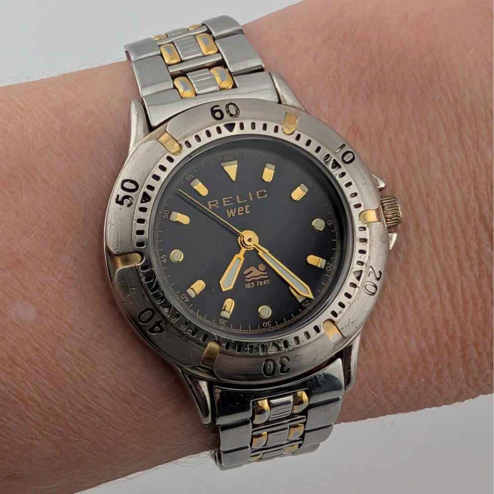 Relic Wet Diver Style Quartz Women's Watch Two Tone Rotating Bezel Black Dial‎